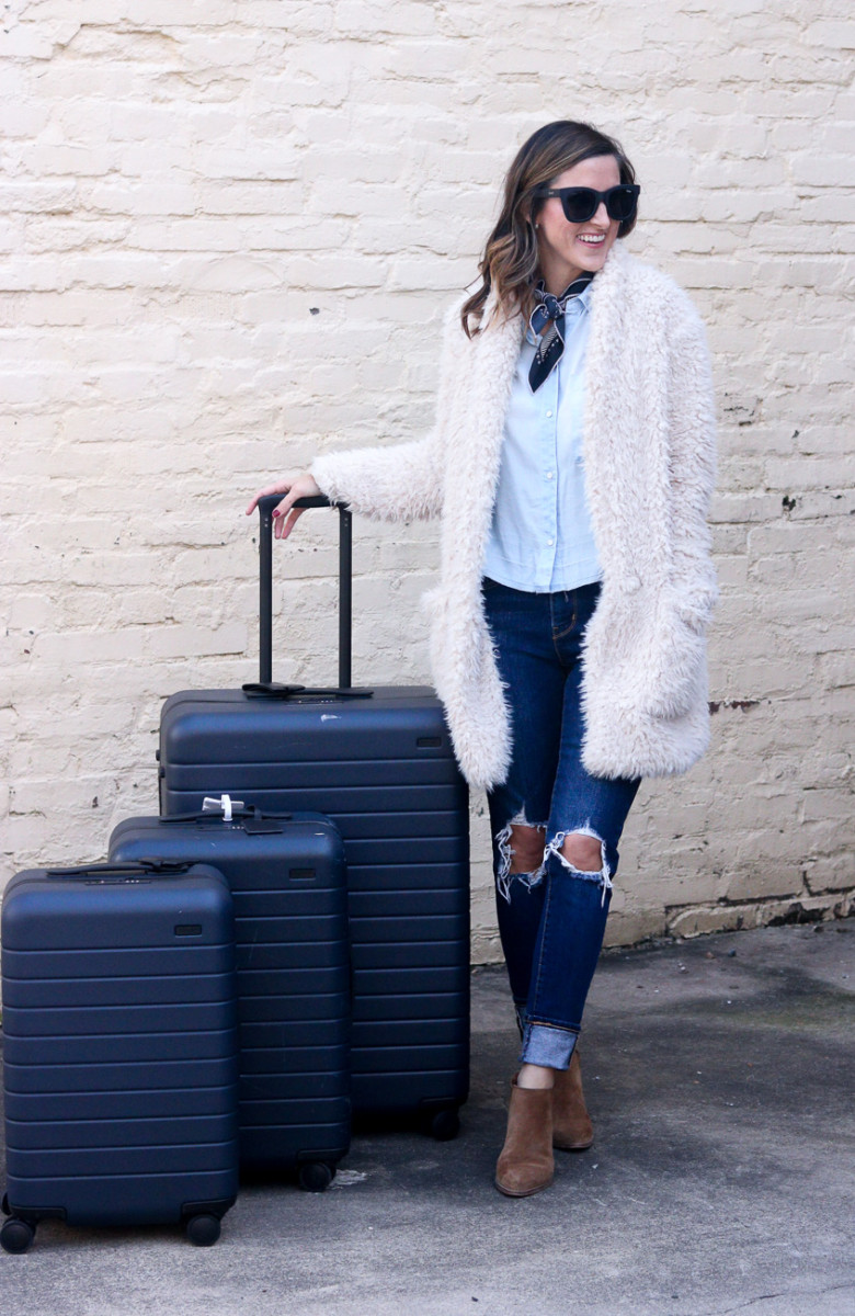 Away Luggage Review - The Away Large Suitcase Review | Cobalt Chronicles | Washington, DC | Style Blogger